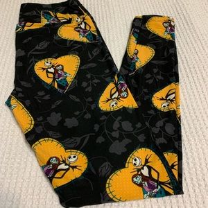 LuLaRoe Nightmare Before Christmas Heart Leggings